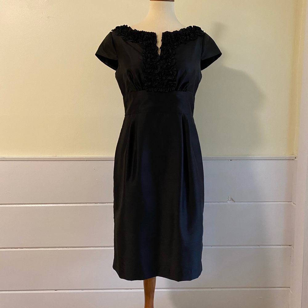 Little black linen-like cocktail dress size 6